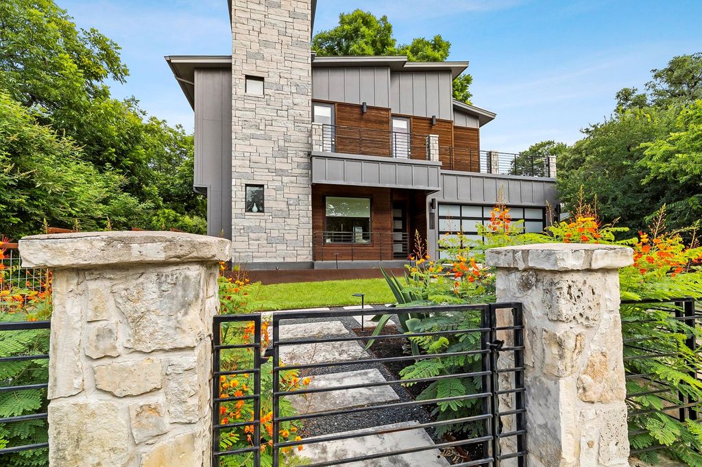 2414 Kinney RD, Austin, TX 78704
