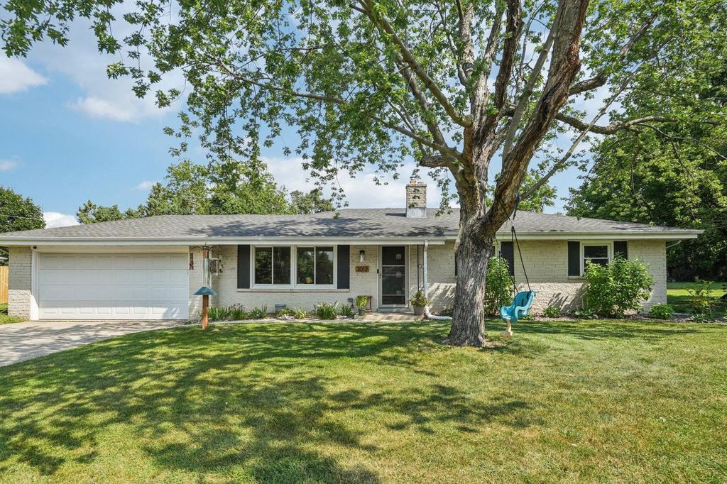 3012 South STREET, East Troy, WI 53120