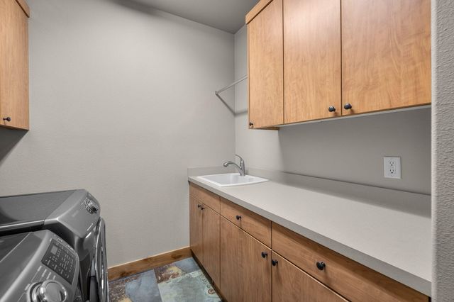 10103 Juniper Glen Circle, Redmond, OR 97756