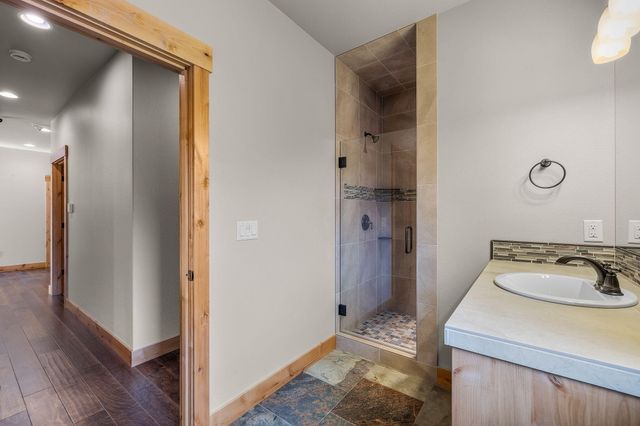 10103 Juniper Glen Circle, Redmond, OR 97756