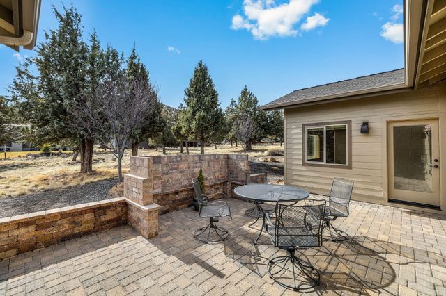 10103 Juniper Glen Circle, Redmond, OR 97756