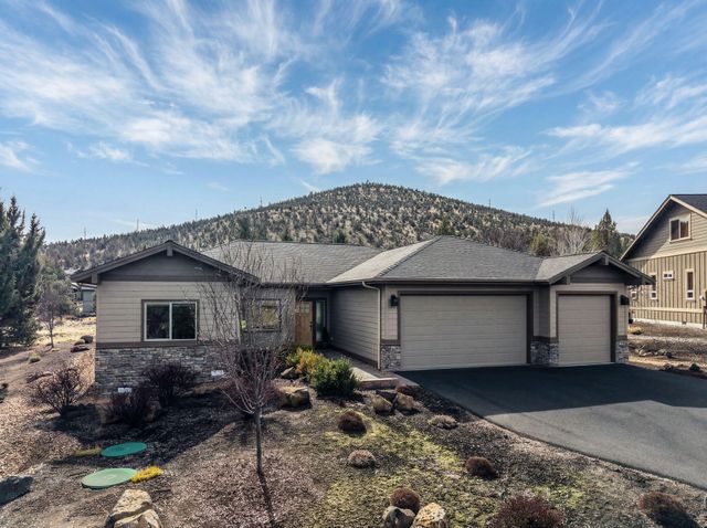10103 Juniper Glen Circle, Redmond, OR 97756