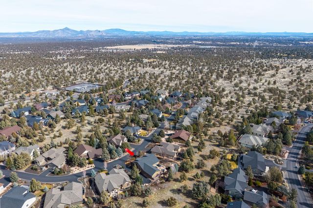 10103 Juniper Glen Circle, Redmond, OR 97756