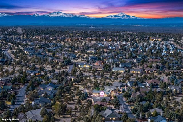 10103 Juniper Glen Circle, Redmond, OR 97756