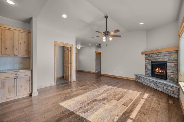 10103 Juniper Glen Circle, Redmond, OR 97756