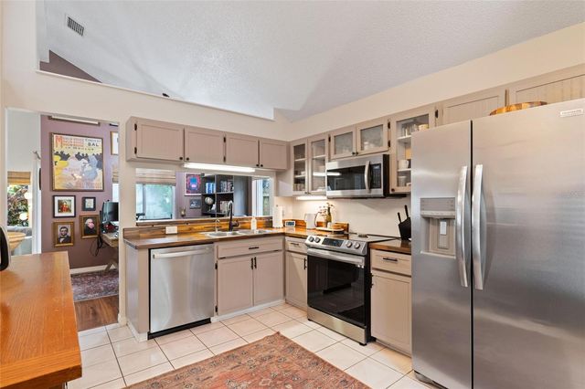3274 MONTROSE CIRCLE, Palm Harbor, FL 34684