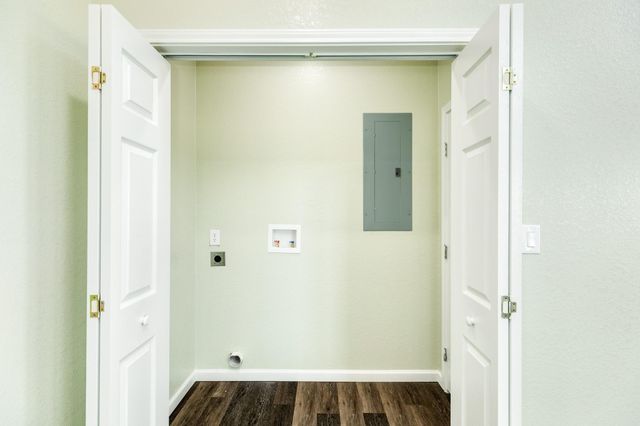 4726 Palm Street, Freeport, TX 77541