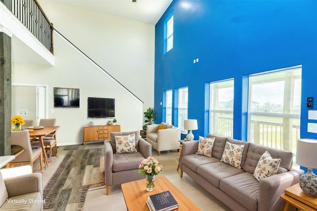 4726 Palm Street, Freeport, TX 77541