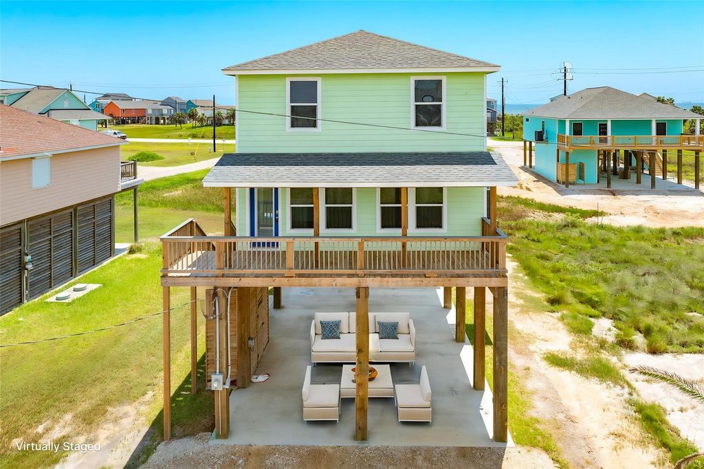 4726 Palm Street, Freeport, TX 77541