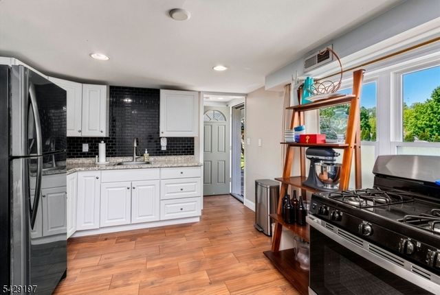 12 Cook St, Butler Boro, NJ 07405