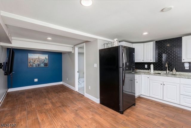 12 Cook St, Butler Boro, NJ 07405