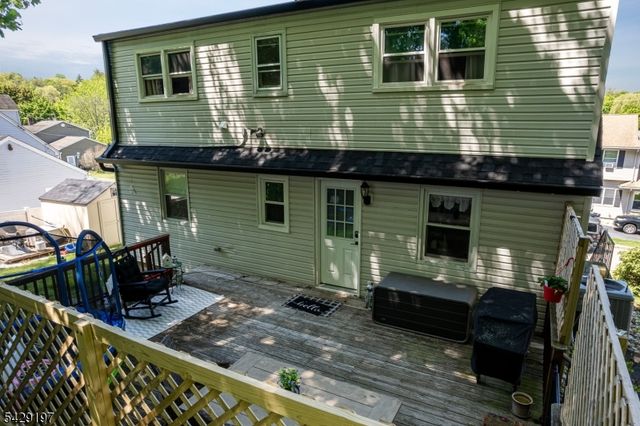 12 Cook St, Butler Boro, NJ 07405