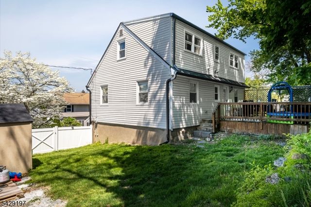 12 Cook St, Butler Boro, NJ 07405
