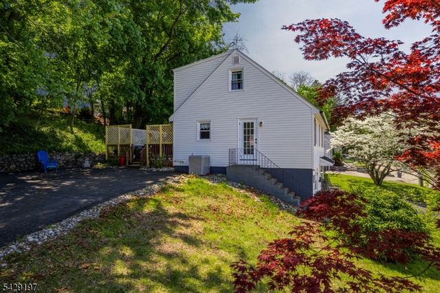 12 Cook St, Butler Boro, NJ 07405