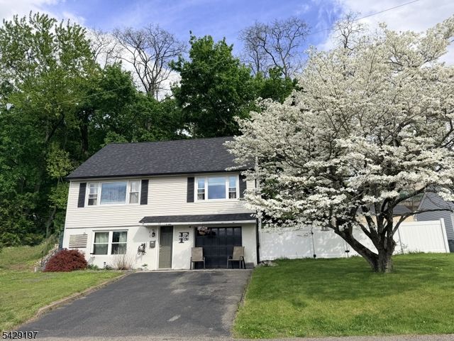 12 Cook St, Butler Boro, NJ 07405