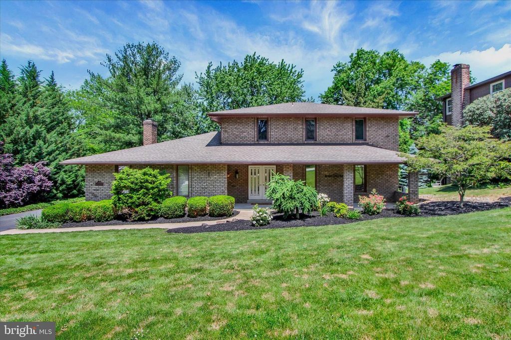 3240 ROUND HILL RD, York, PA 17402