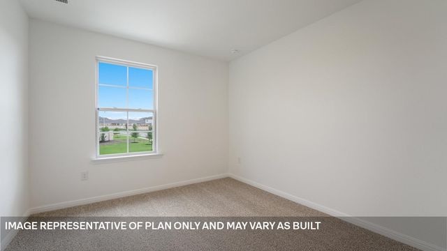 211 MUSTANG LAKE CIR, Buda, TX 78610