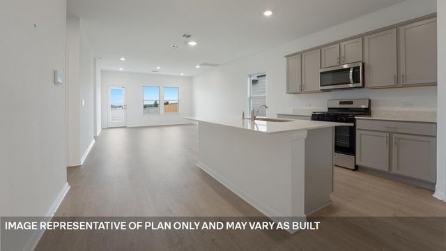 211 MUSTANG LAKE CIR, Buda, TX 78610