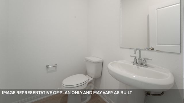 211 MUSTANG LAKE CIR, Buda, TX 78610