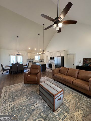 46 W Greenwood Drive, Carrollton, GA 30117