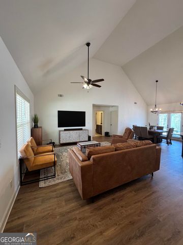 46 W Greenwood Drive, Carrollton, GA 30117