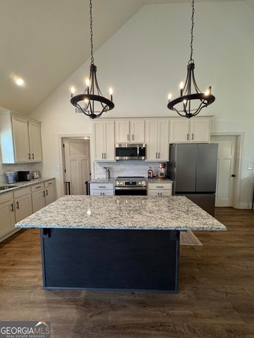 46 W Greenwood Drive, Carrollton, GA 30117