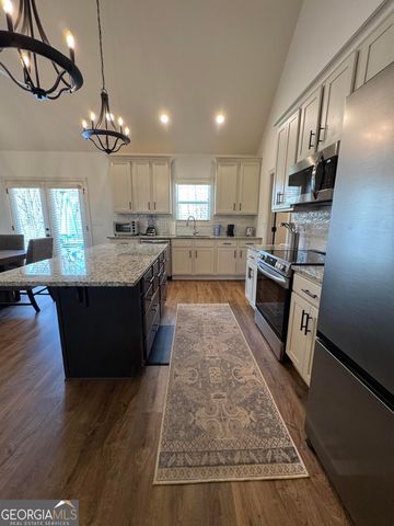 46 W Greenwood Drive, Carrollton, GA 30117