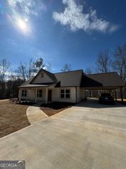 46 W Greenwood Drive, Carrollton, GA 30117