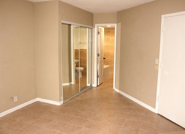 1500 SE Royal Green Circle 102, Port St. Lucie, FL 34952
