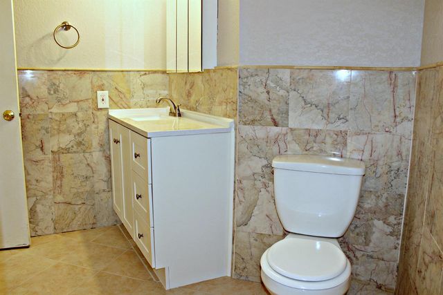 1500 SE Royal Green Circle 102, Port St. Lucie, FL 34952