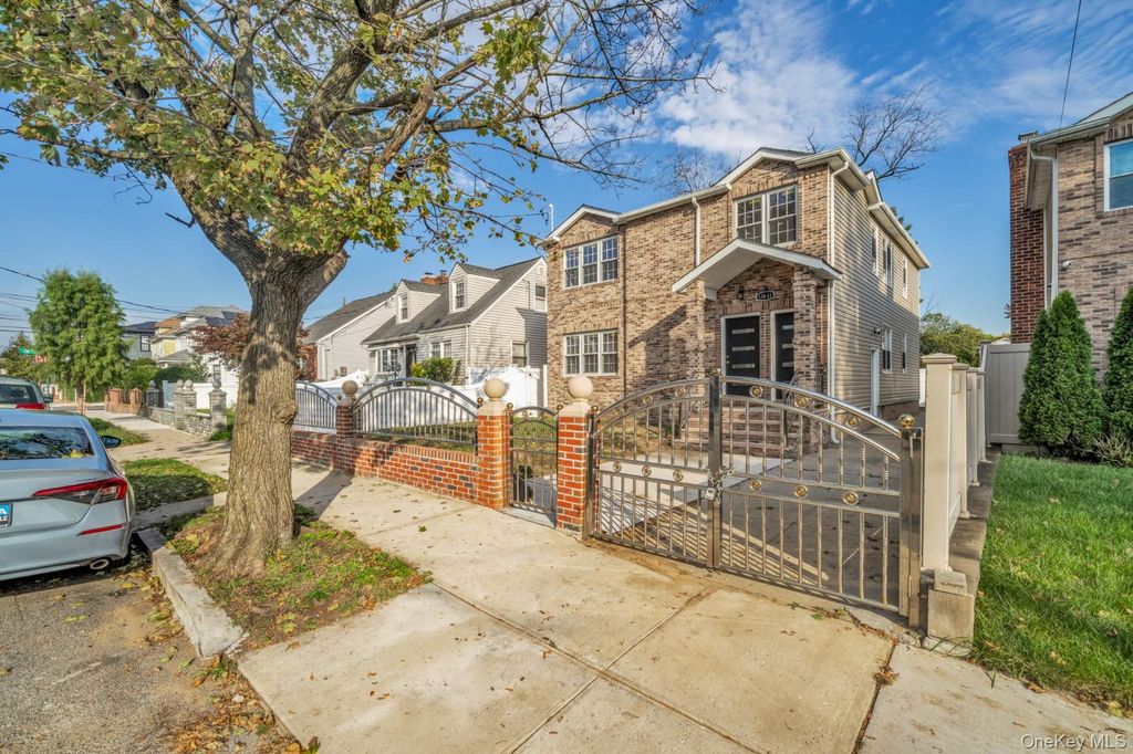 13611 220th Place, Laurelton, NY 11413 — photo 2