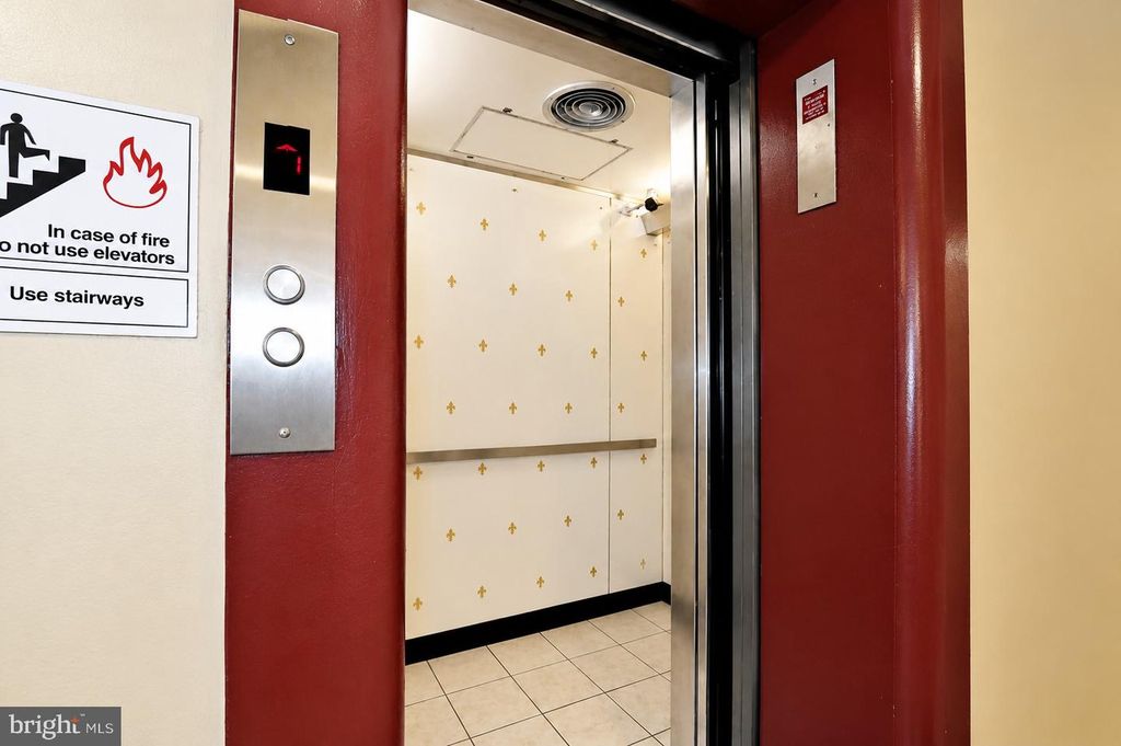 Image 5 of property listing at 614 SLIGO AVE #211, Silver Spring, MD 20910