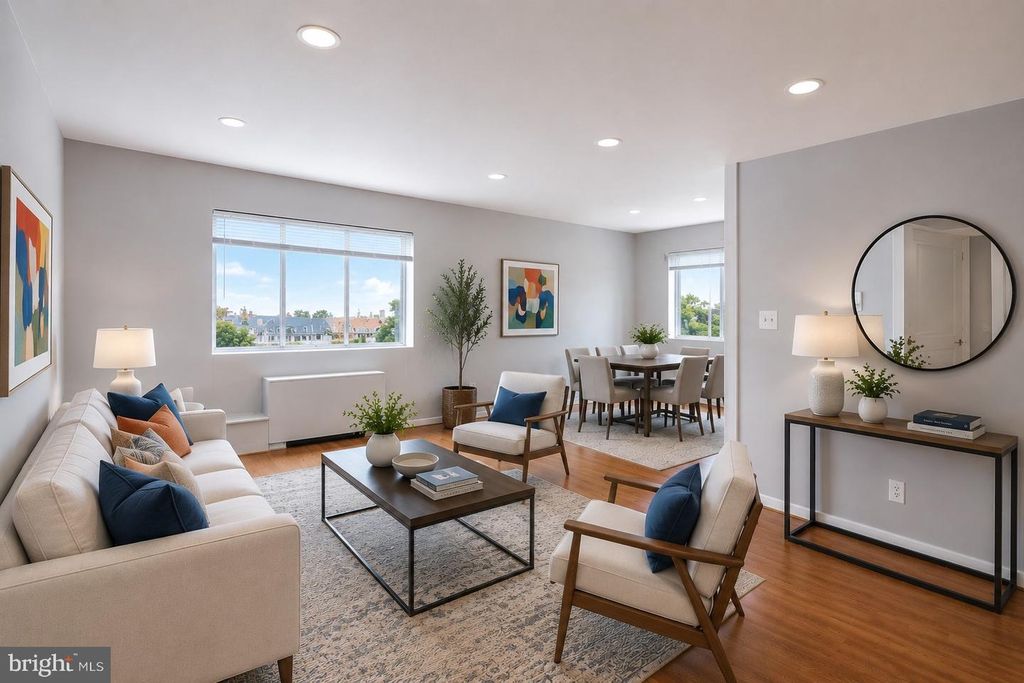 Image 9 of property listing at 614 SLIGO AVE #211, Silver Spring, MD 20910