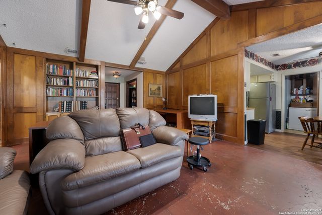 2542 Old Trail, San Antonio, TX 78247