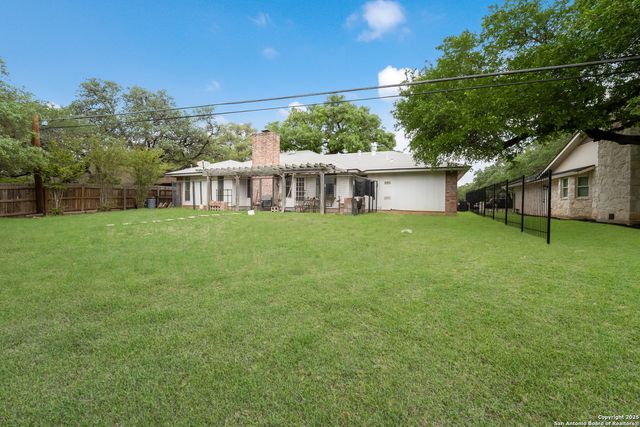 2542 Old Trail, San Antonio, TX 78247