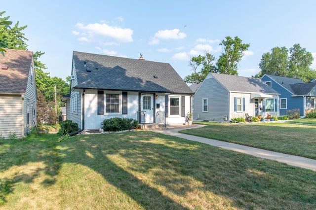 2821 Edgewood Avenue S, Saint Louis Park, MN 55426