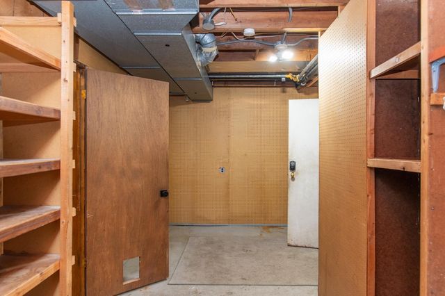 2821 Edgewood Avenue S, Saint Louis Park, MN 55426