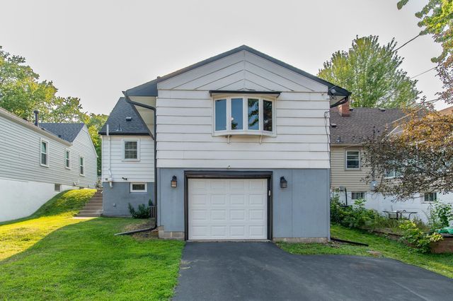 2821 Edgewood Avenue S, Saint Louis Park, MN 55426
