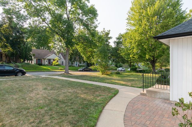 2821 Edgewood Avenue S, Saint Louis Park, MN 55426