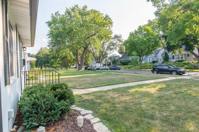 2821 Edgewood Avenue S, Saint Louis Park, MN 55426