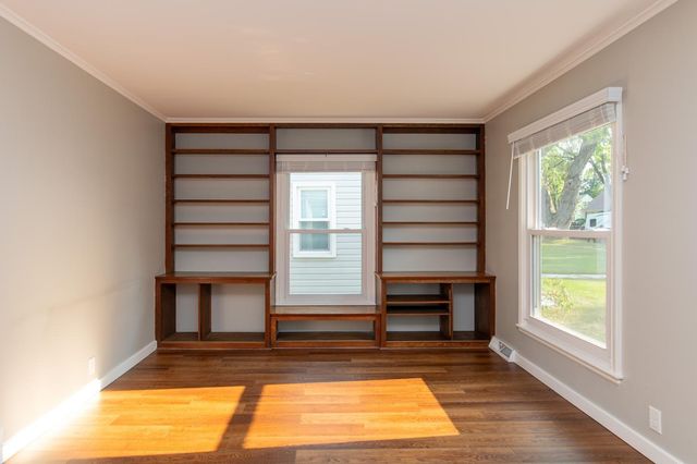 2821 Edgewood Avenue S, Saint Louis Park, MN 55426