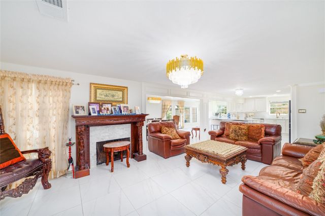 7711 Miller Glen Lane, Houston, TX 77072