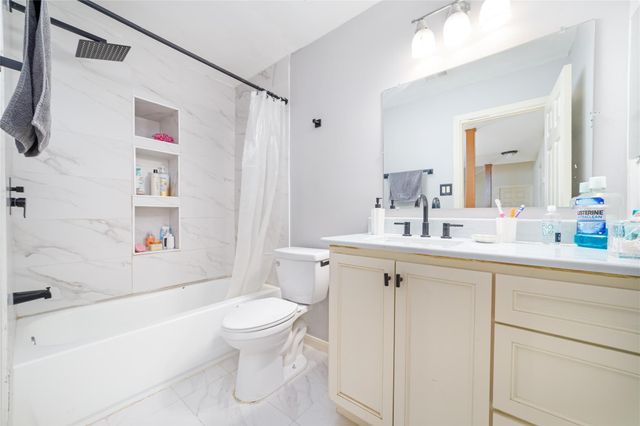 7711 Miller Glen Lane, Houston, TX 77072