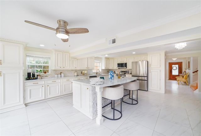 7711 Miller Glen Lane, Houston, TX 77072