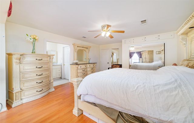 7711 Miller Glen Lane, Houston, TX 77072