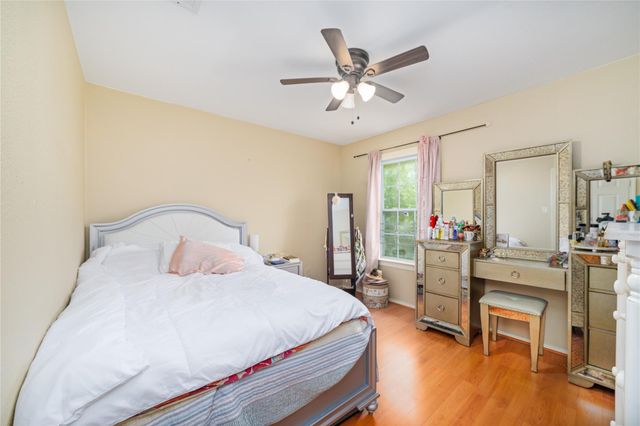 7711 Miller Glen Lane, Houston, TX 77072