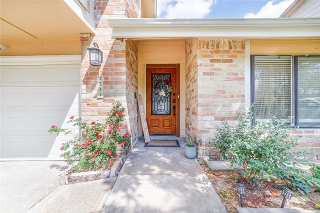 7711 Miller Glen Lane, Houston, TX 77072