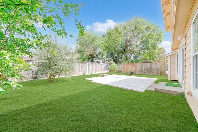 7711 Miller Glen Lane, Houston, TX 77072