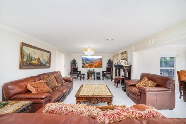 7711 Miller Glen Lane, Houston, TX 77072