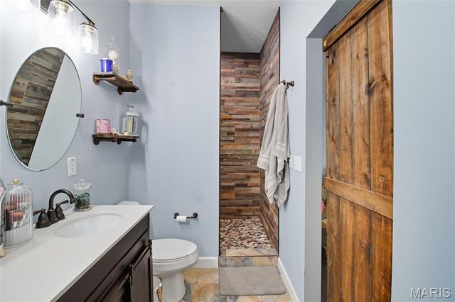 12073 Washington Court, Maryland Heights, MO 63043
